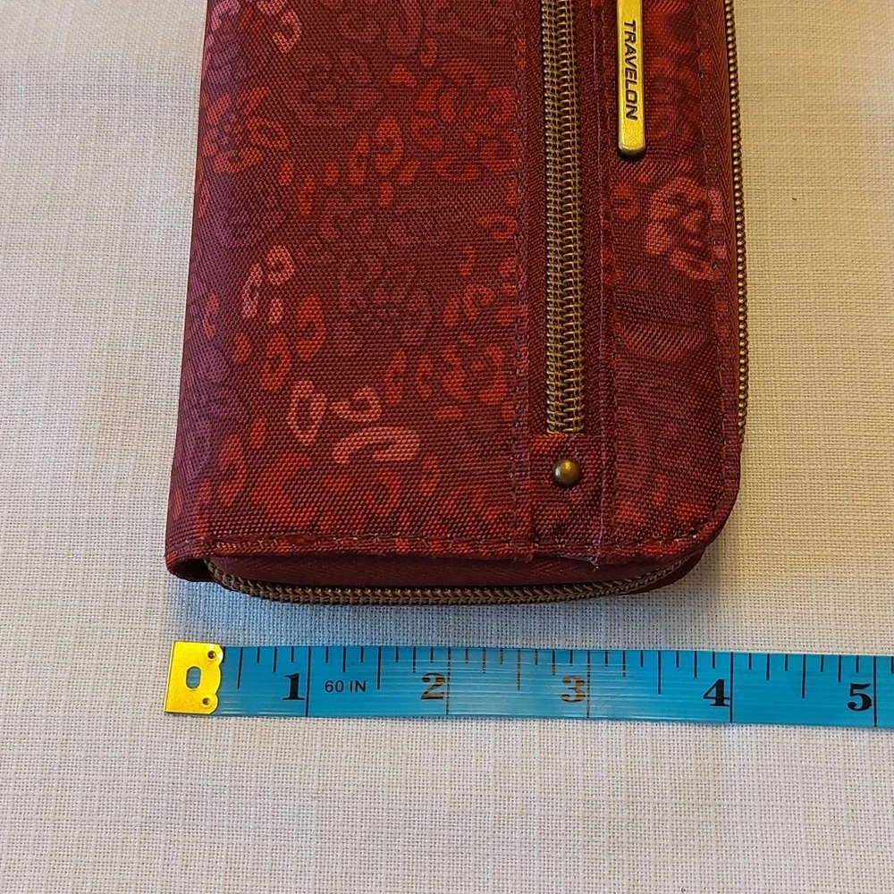 Travelon RFID Blocking Wallet Wristlet Burgundy NEW - Picture 13 of 14